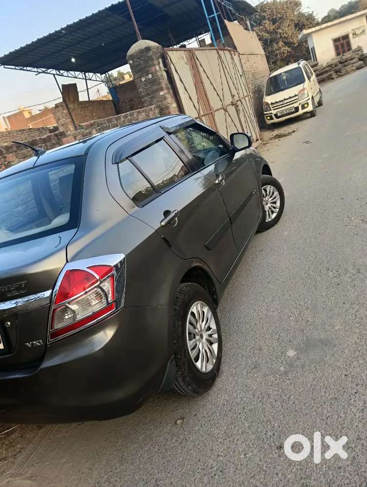 Maruti Suzuki Dzire 2015 Petrol 74000 Km Driven