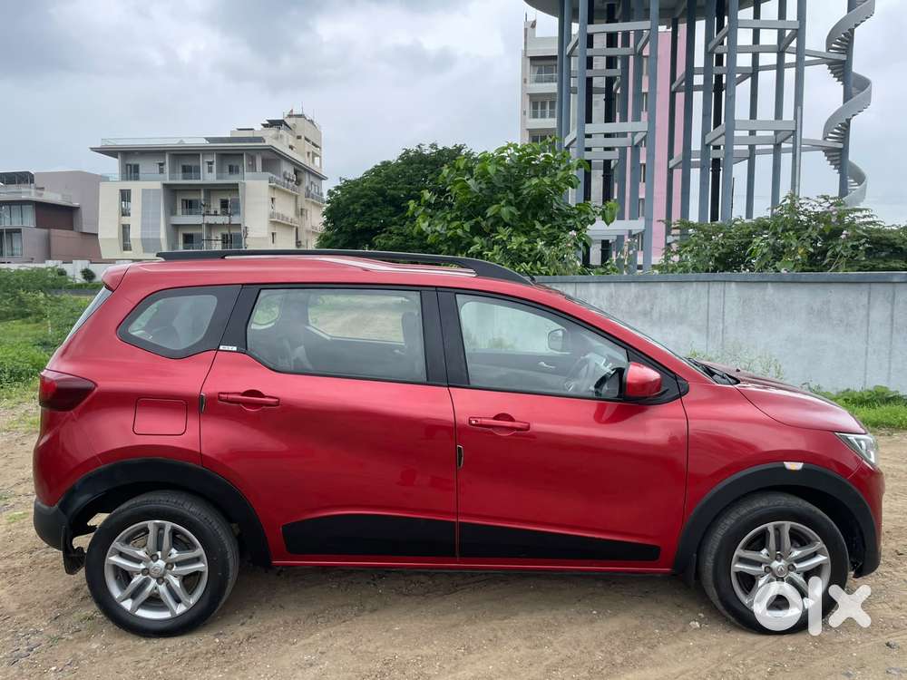 Renault Triber Rxz, 2021, Petrol