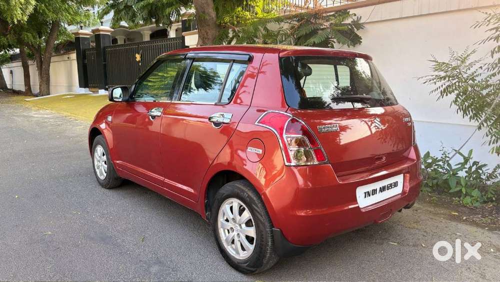 Maruti Suzuki Swift Zxi, 2011, Petrol