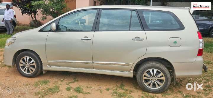 Toyota Innova 2.5 E 7 Str, 2015, Diesel