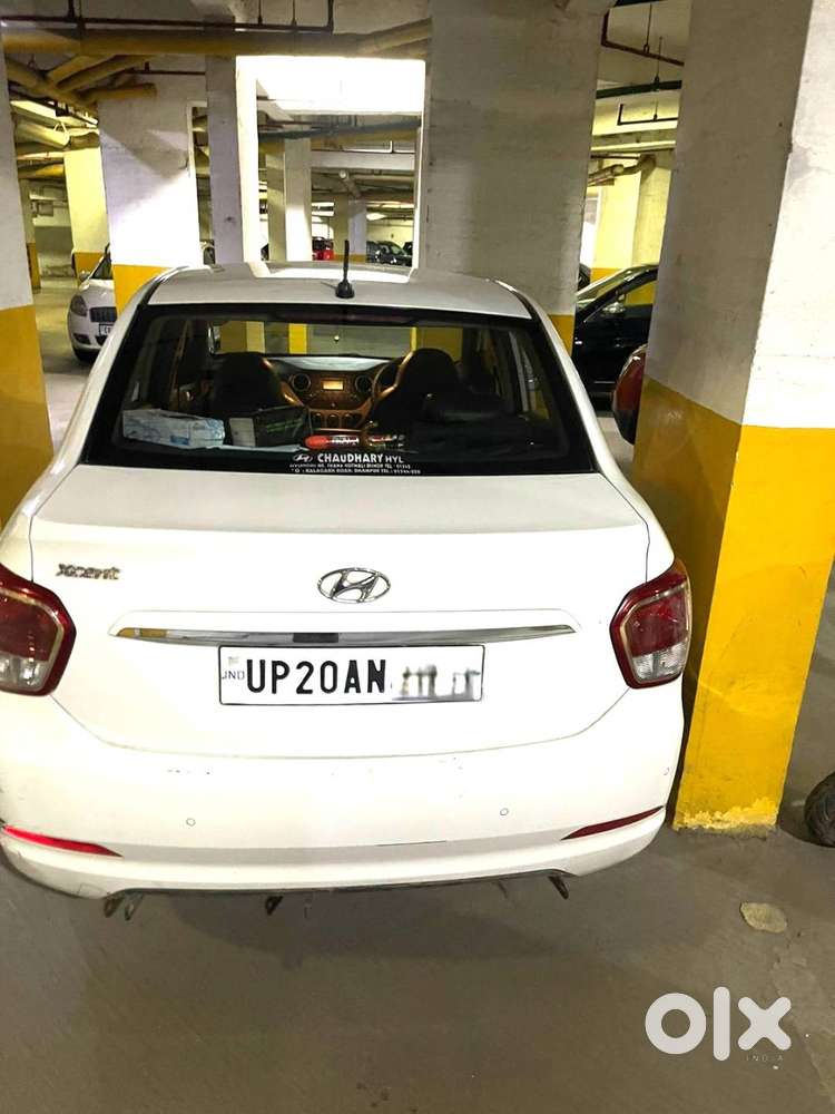 Hyundai Xcent 2015 Petrol Manual  1st Owner  Good Condition  Up-20
