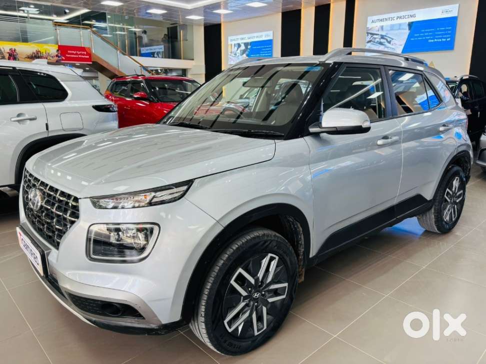 Hyundai Venue 1.2 S Plus, 2022, Petrol