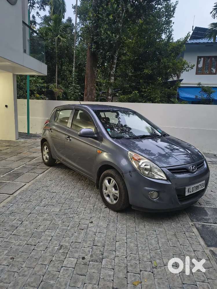 Hyundai I20 Asta Petrol 2010