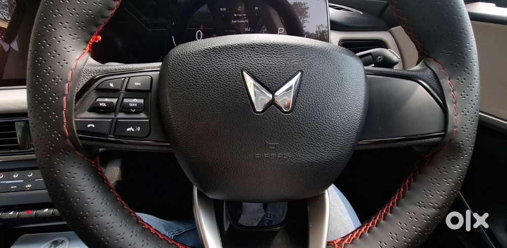 Mahindra Xuv700 2.2 Ax 5 Diesel At Str, 2024, Diesel