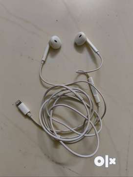 Buy Sell Second Hand Apple Earpods in Mira Road East Used Accessories in Mira Road East OLX