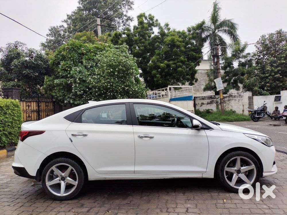 Hyundai Verna 1.5 Sx (o) Diesel Mt, 2022, Diesel
