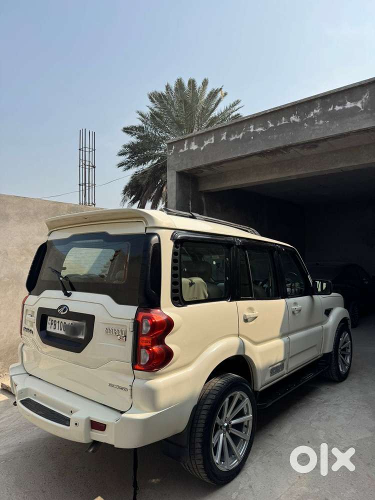 Mahindra Scorpio S10 8 Seater, 2017, Diesel