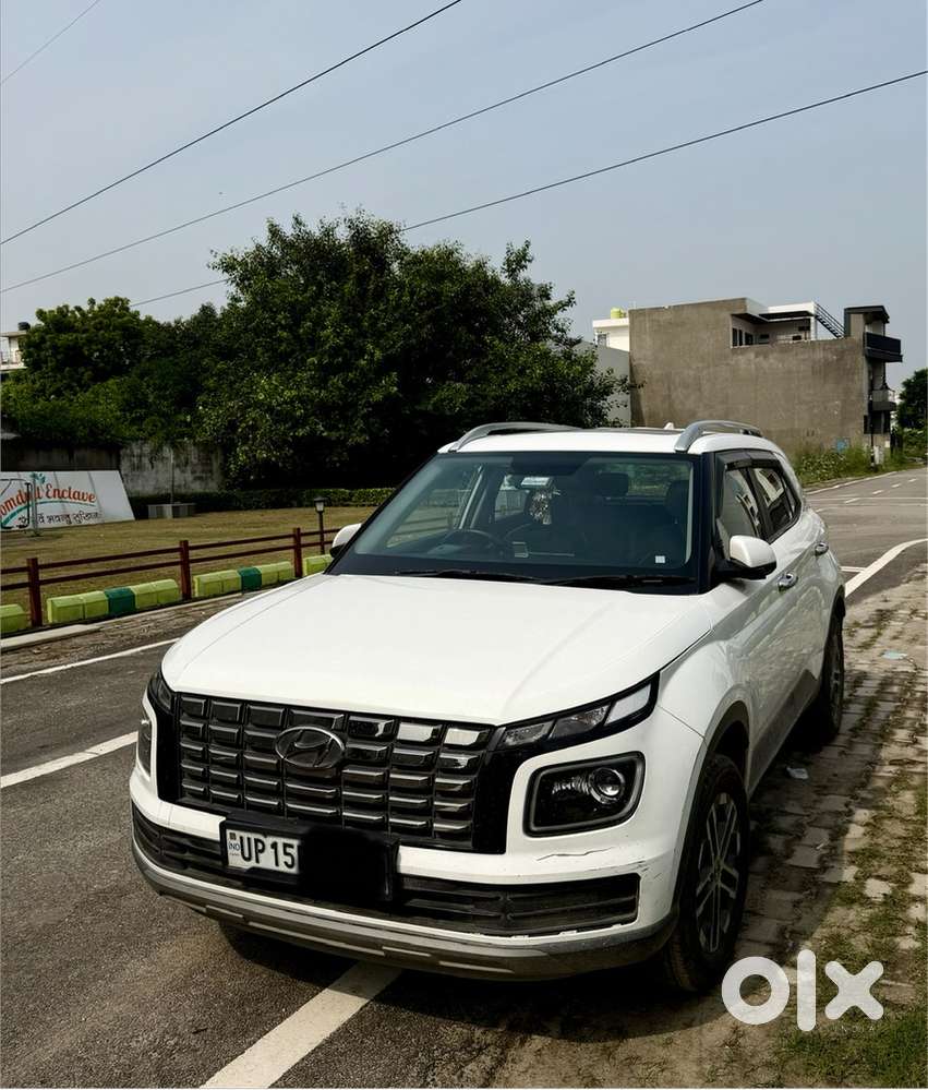 Hyundai Venue Petrol Manual 2023 (vip Number)