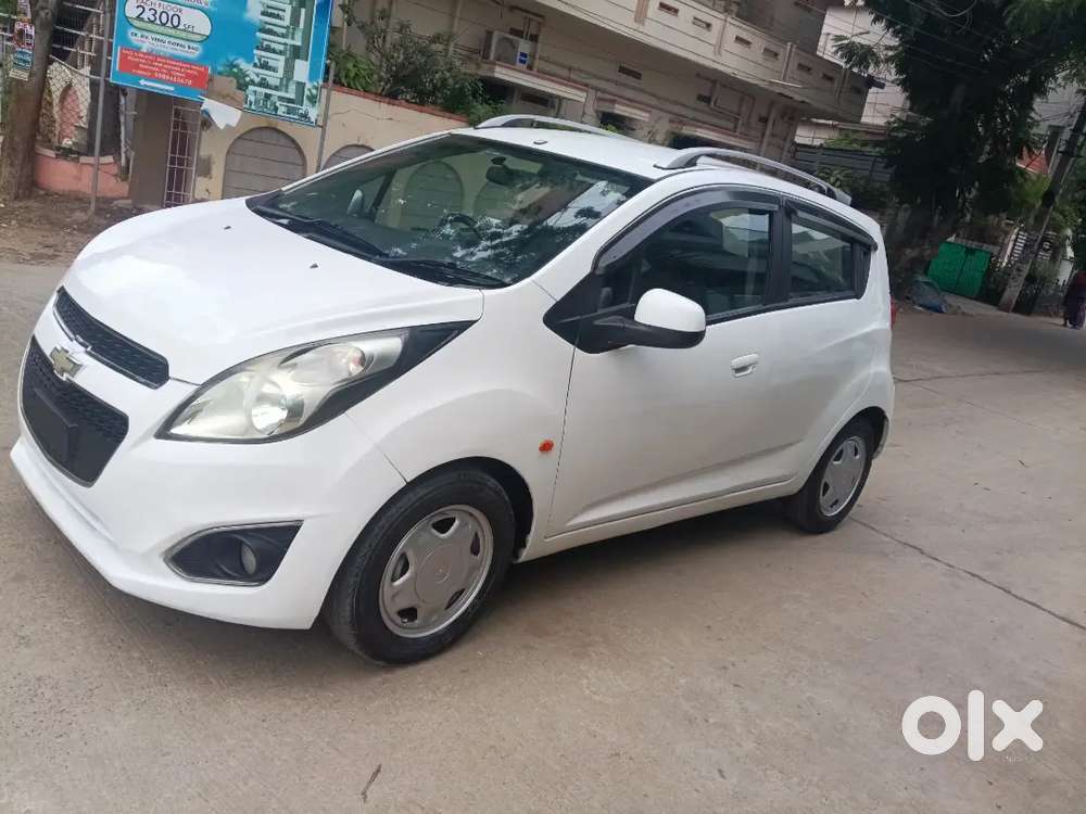 Chevrolet Beat Petrol 2014
