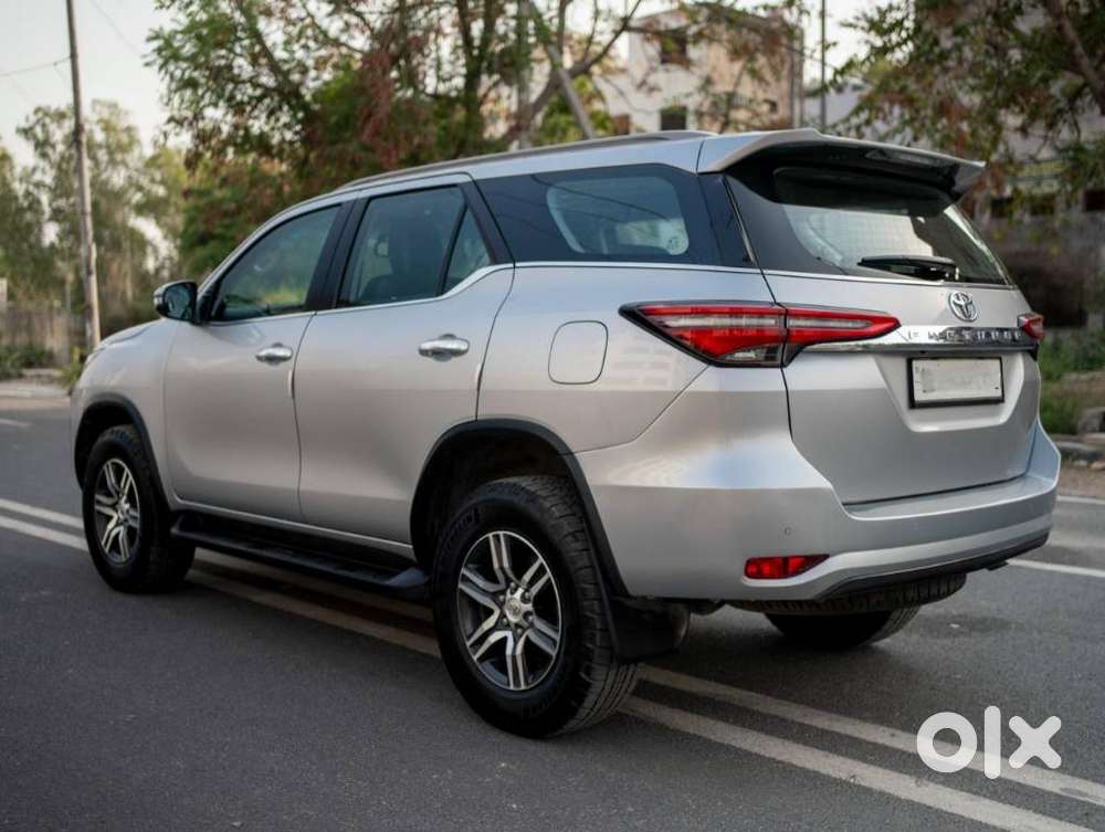 Toyota Fortuner 4x2 At 2.7 Petrol, 2022, Petrol