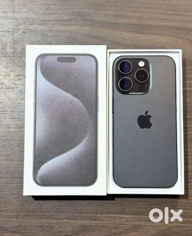 IPHONE 15 PRO MAX 256GB BLACK TITANIUM MINT CONDITION WITH BILL BOX