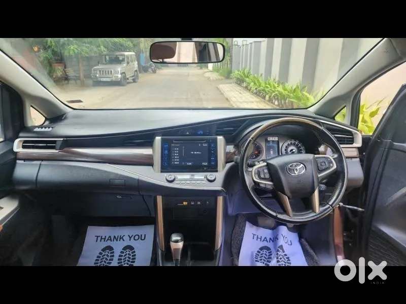 Toyota Innova Crysta 2.8 Zx At 7 Seater, 2016, Diesel