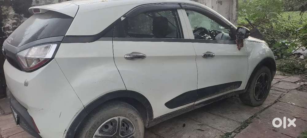 गाड़ी गाजियाबाद नंबर रहे मथुरा मै रजिस्टर्ड है