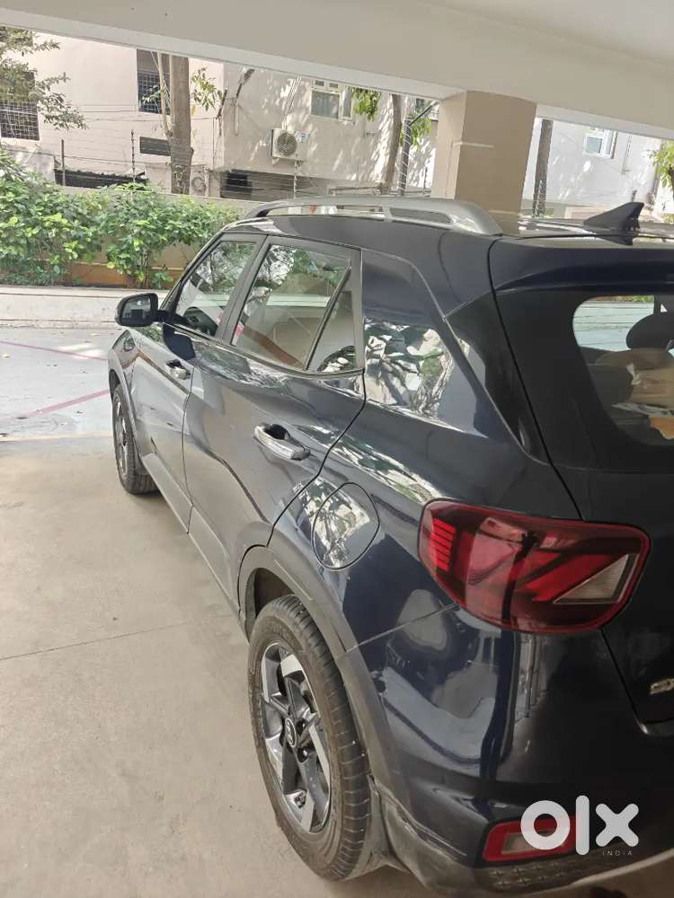 Hyundai Venue 2022 Diesel Well Maintained
