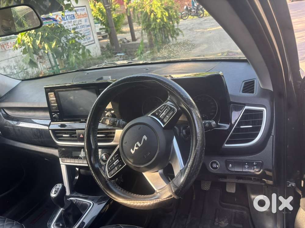 Kia Seltos 2023 Petrol Well Maintained