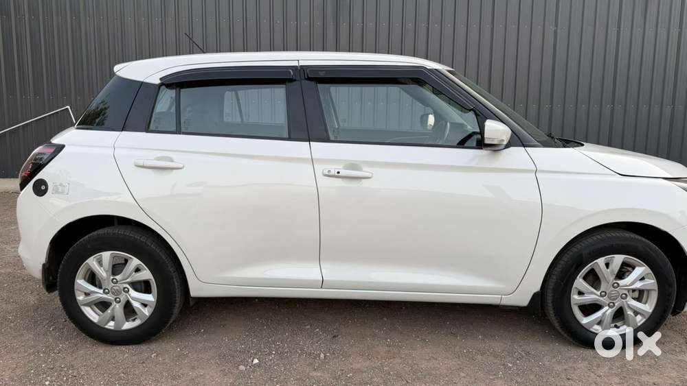 Maruti Suzuki Swift 2021-2024 Zxi Cng, 2025, Cng & Hybrids
