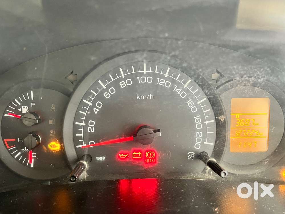 મારુતિ સુઝુકી ડિઝાયર ફૂલ સારી કંડીશન માં વેચવાની છે