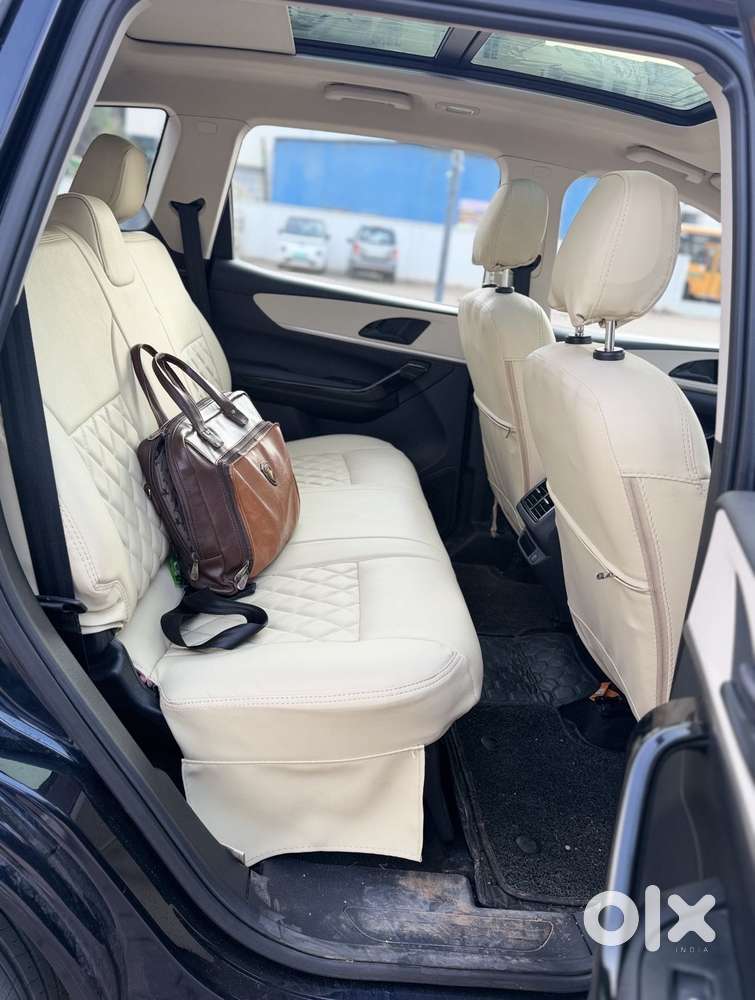 Mahindra Xuv700 2.0 Ax 5 Petrol At Str, 2022, Petrol