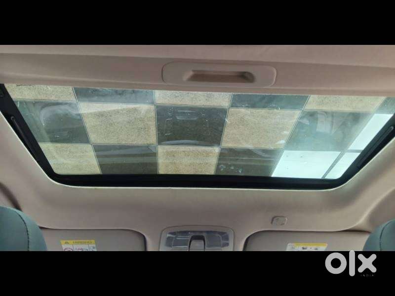 Mahindra Xuv300 1.2 W6 Amt Petrol, 2022, Petrol
