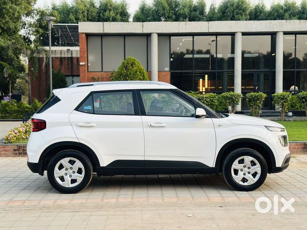 Hyundai Venue S Mt 1.2 Kappa, 2022, Cng & Hybrids