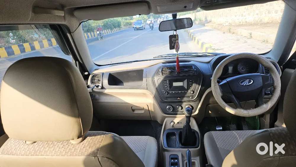 Mahindra Tuv 300 2016 T6+ Single Owner