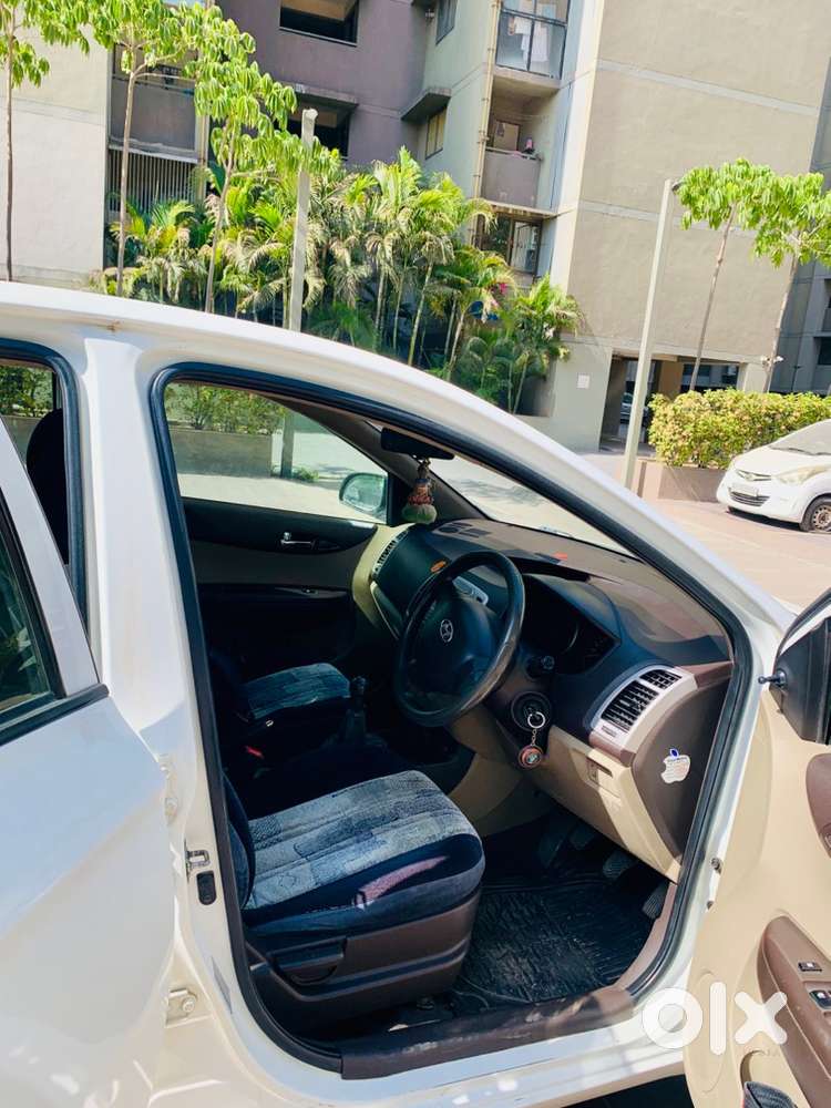 Hyundai I20 Petrol Manual 2011