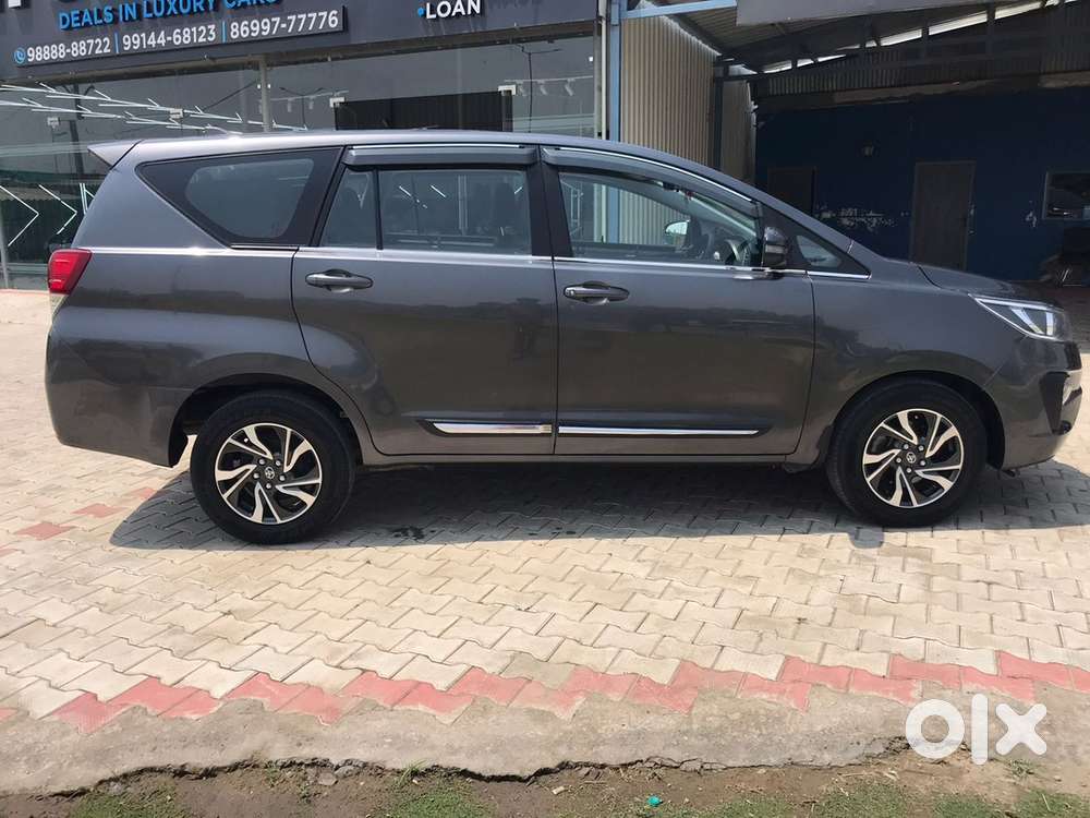 Toyota Innova Crysta Petrol 2022
