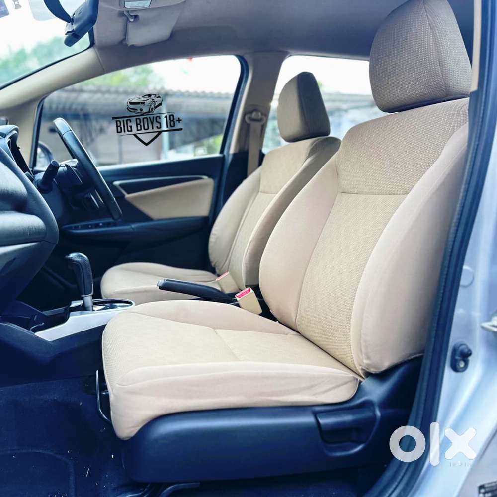 Honda Jazz V Automatic, 2016, Petrol