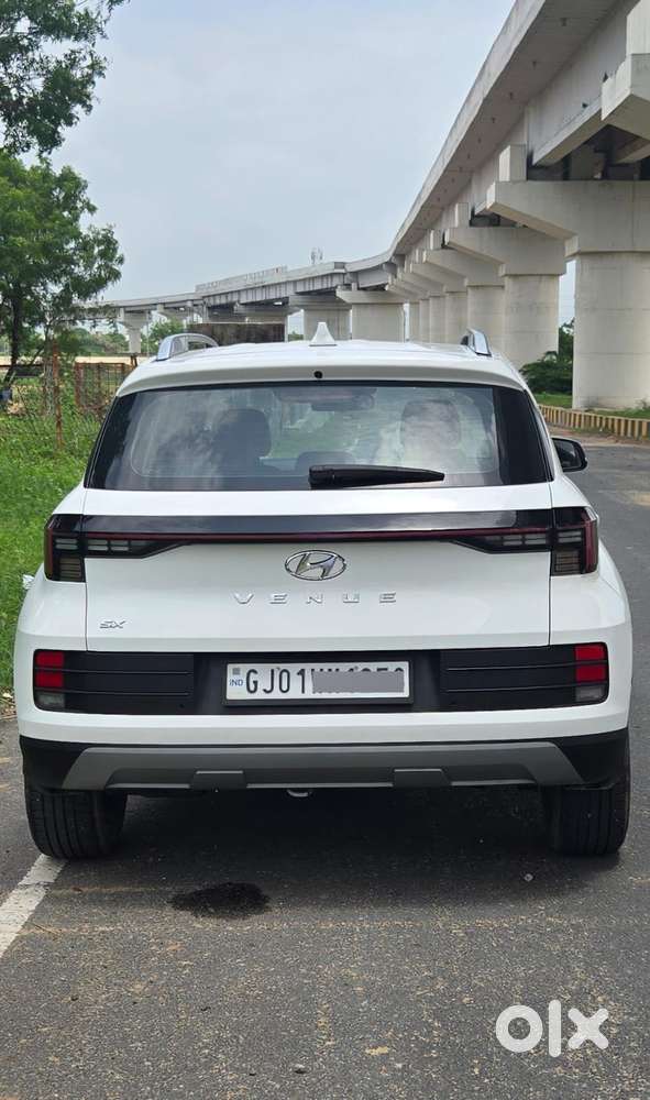 Hyundai Venue Sx Mt, 2023, Diesel