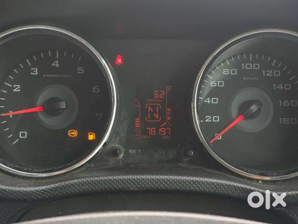 Mahindra Tuv 300 Mhawk100 T8, 2016, Diesel