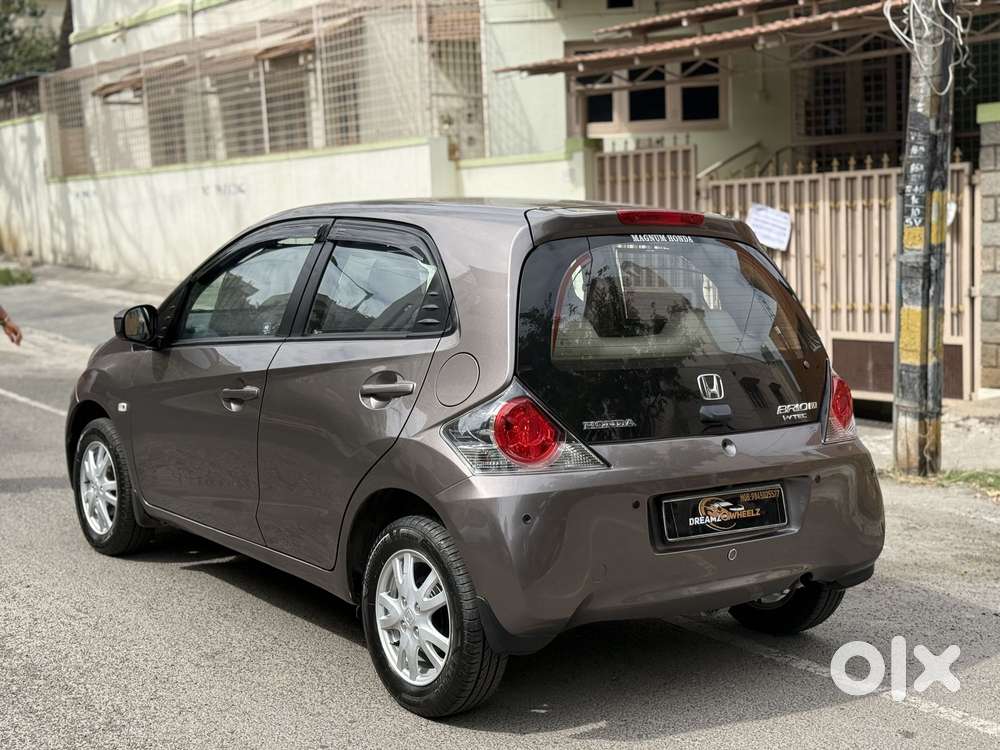 Honda Brio V Automatic, 2014, Petrol