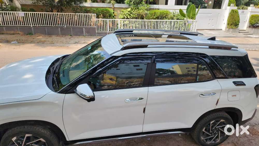 Hyundai Alcazar 1yr Old, Petrol Automatic, 7 Seater, 11k Kms.