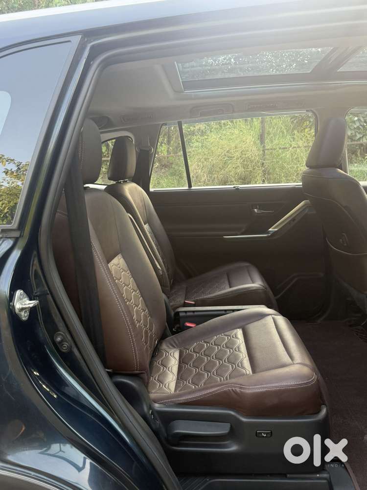 Toyota Innova Hycross 2.0 Zx Hybrid 7 Str, 2023, Petrol