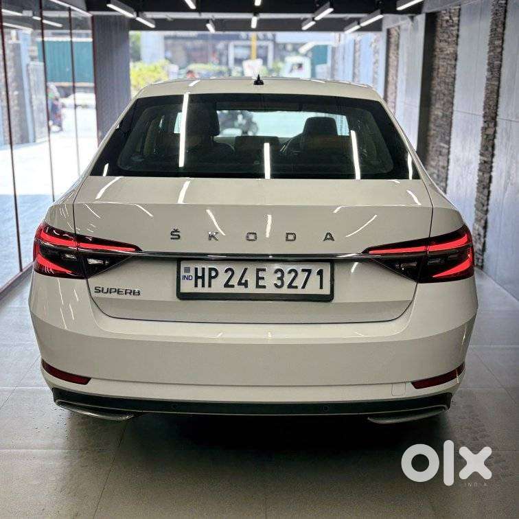 Skoda Superb, 2023, Petrol
