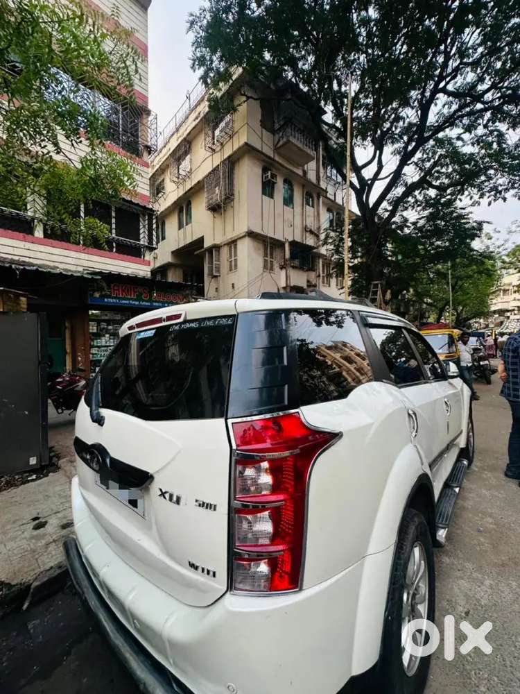 Very Good Condition Car Xuv. W10 Sunroof