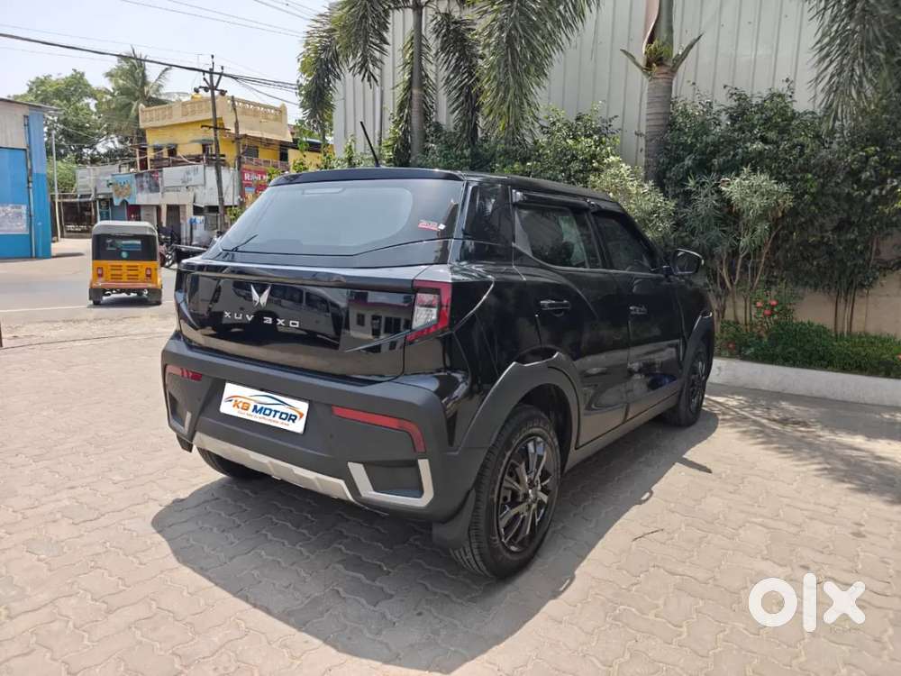Mahindra Xuv 3xo, 2025, Petrol