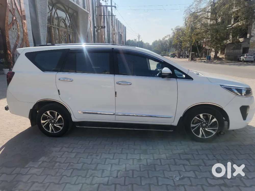 Toyota Innova Crysta 2022  Modal Single Owner Petrol
