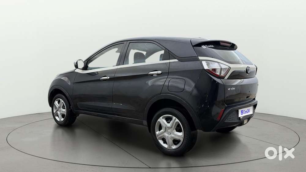 Tata Nexon 1.2 Revotron Xe, 2018, Petrol