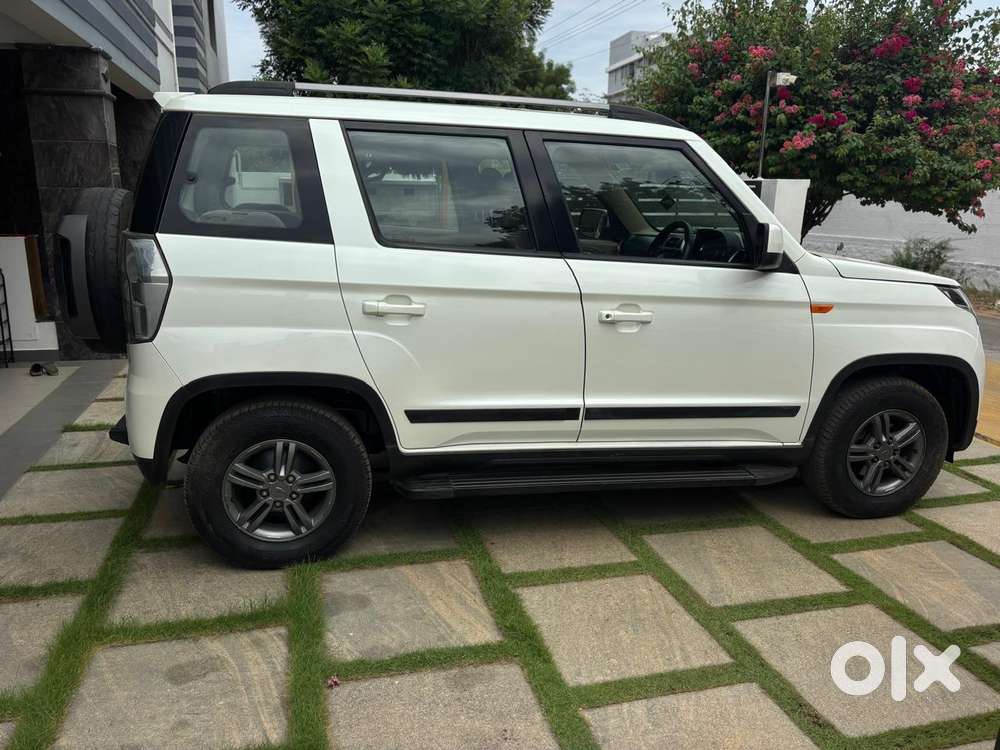 Mahindra Tuv 300 T10 Opt, 2019, Diesel