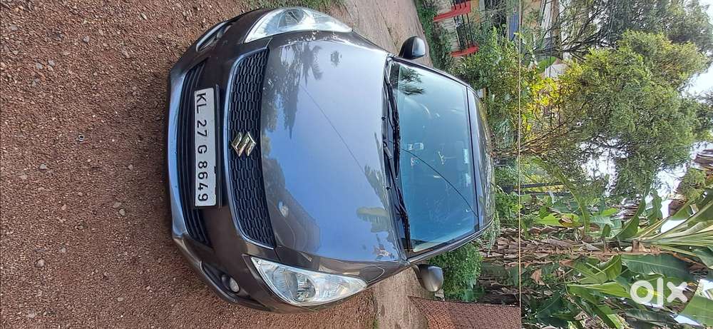 Maruti Suzuki Swift Lxi 2017