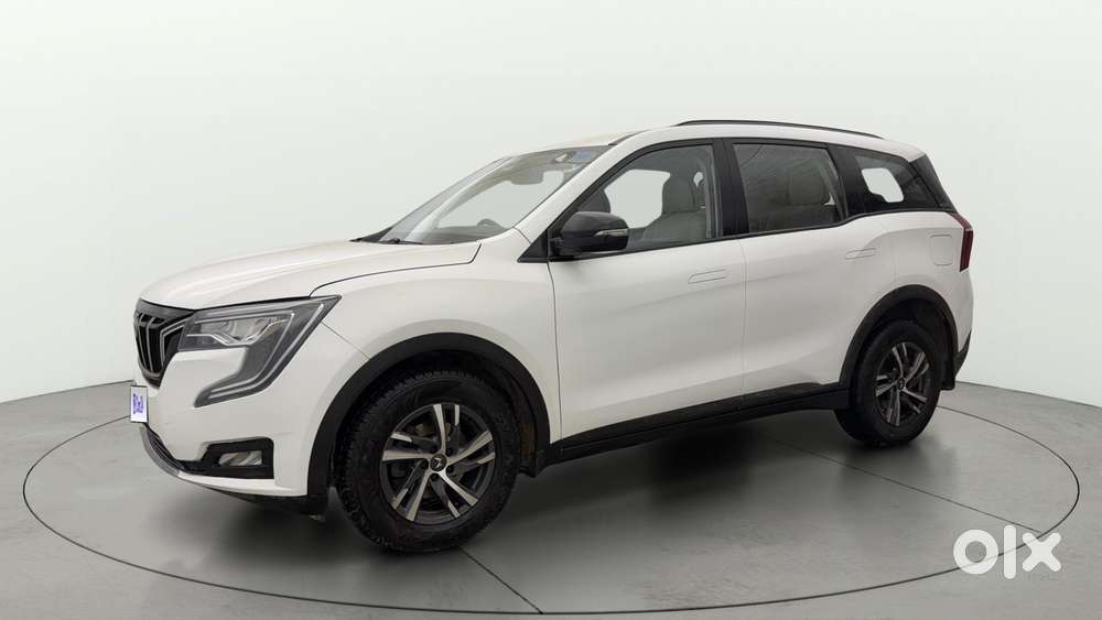 Mahindra Xuv700 2.0 Ax 5 Petrol Mt 7 Str, 2022, Petrol