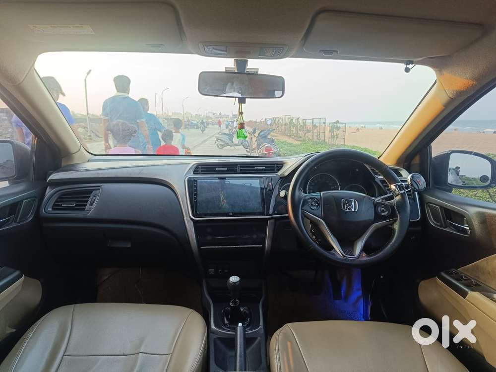 Maruti Suzuki Swift Vxi 1.2 Abs Bs-iv, 2015, Petrol