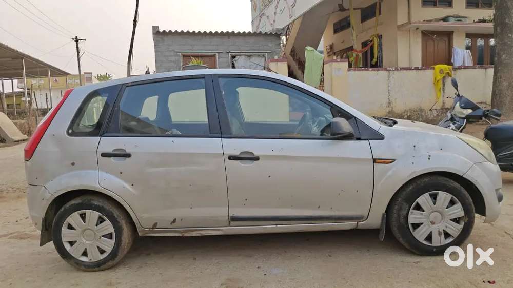 Ford Figo 2010 Petrol 100000 Km Driven