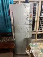 LG fridge 7 years old