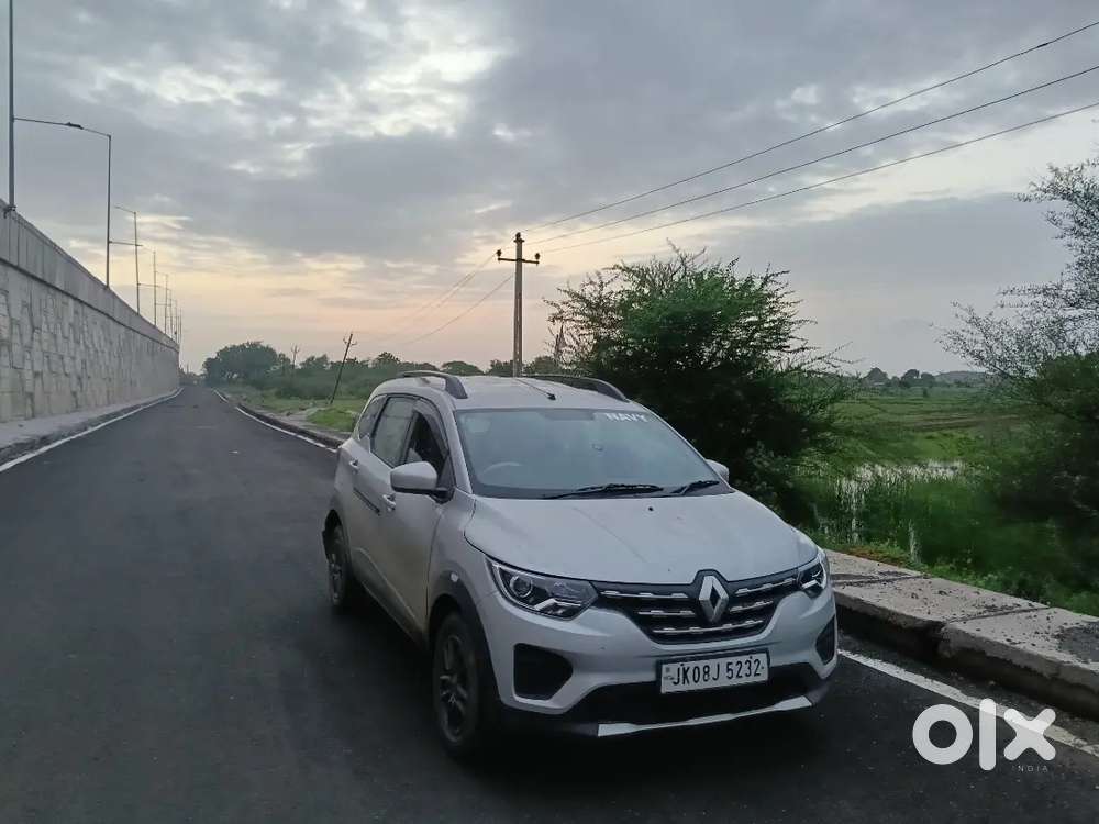 Indian Navy Renault Triber 2nd Top Model.
