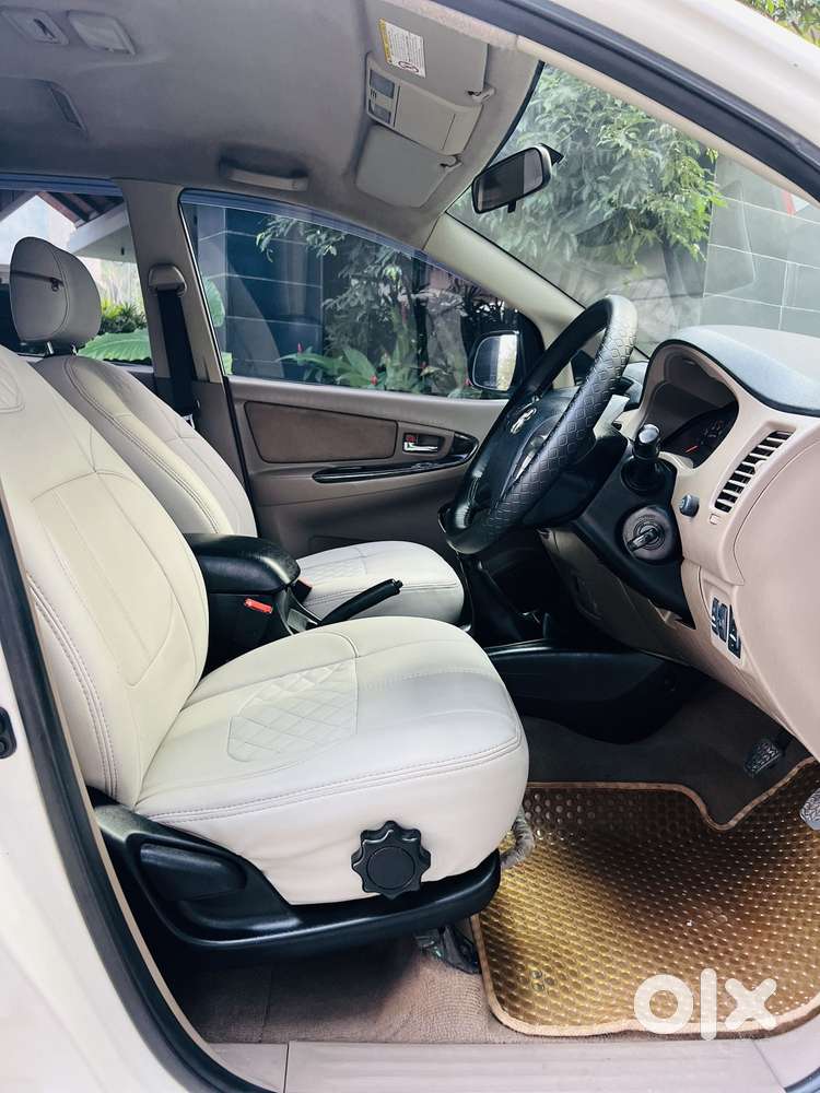 Toyota Innova 2.5 Vx 7 Seater Bs Iv, 2015, Diesel
