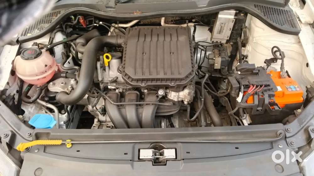 Mahindra Xuv300 W4, 2022, Petrol