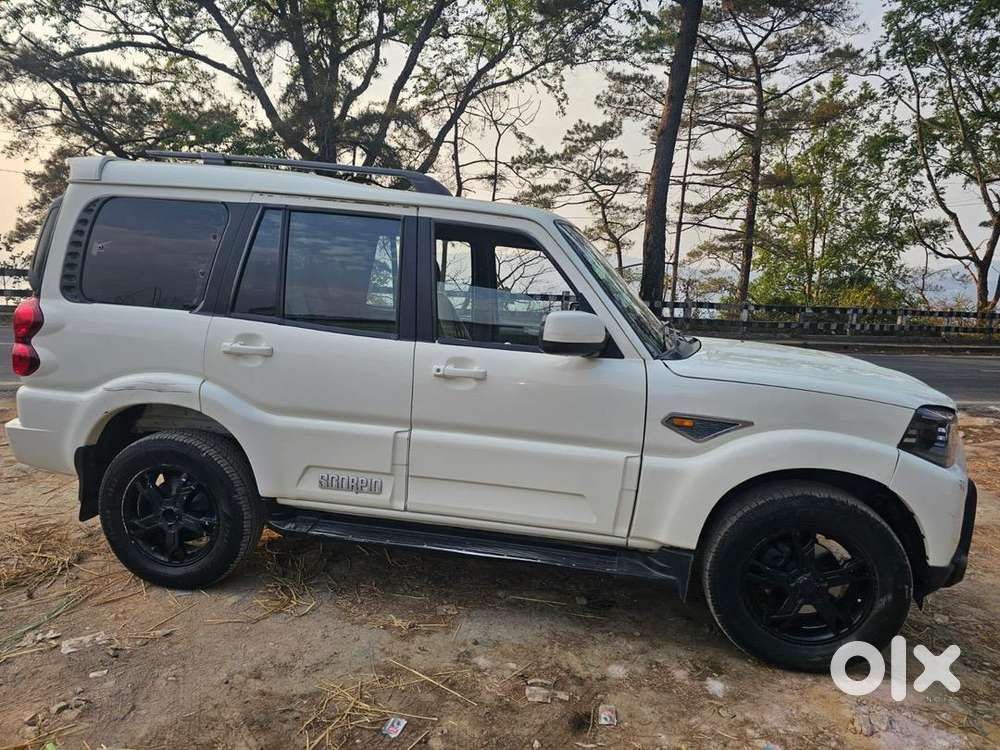 Mahindra Scorpio 2016