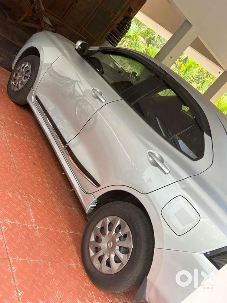 Maruti Suzuki Dzire 2025 Petrol Almost Brand New Top Condition