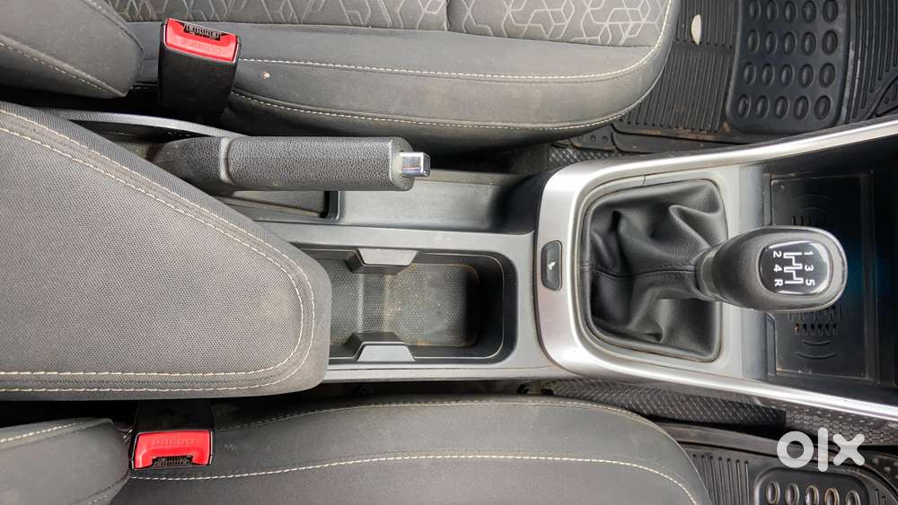 Tata Altroz Xz Plus (s), 2023, Petrol